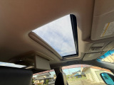 「この車の写真をもっと見たい!」「状態が気になる!」「この装備はついている?」どんな小さな疑問でもお気軽にお問い合わせください♪