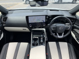 NX 350h Fスポーツ パノラマルーフ、パワーバックドア、TV