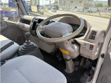 2980cc 1.5t 1.5トン 平ボディ 5速 5MT 積載1500Kg 3人乗り ディーゼル 内外装仕上げ済み パワーウインドウ 走行40200K
