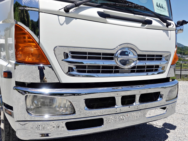 日野 レンジャー 増トン積載7.3t平ボディー の中古車詳細 (700,670km