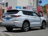 アウトランダー PHEV 2.4 P エグゼクティブ パッケージ 4WD ダイナミックサウンドヤ...