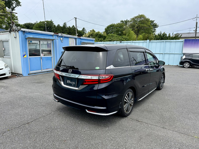 誰でも車がローンで買えます。R9AUTOの自社ローンは他社でローンが通らなかった方でもOK!自社審査で即日回答!金利0%!分割手数料なし!保証人不要!最長84回まで分割OK!