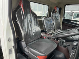 車内シート、破れなく綺麗です♪