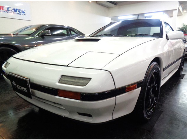 サバンナRX-7 GT FC3S型GTターボホワイトカラー