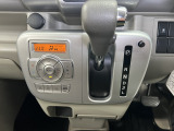 【全国納車OK】 現車をご覧になれないお客様でも、安心してお車をご購入いただける環境を整えております。 色々な角度から撮影したたくさんの画像など豊富な資料送りいたしております。