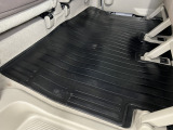 【展示車両について】 低価格を実現するため、微細な傷などは修理せずに展示している場合がございます。できるだけご説明させて頂くようにしておりますが、ご不安な方はスタッフまでお尋ねください。