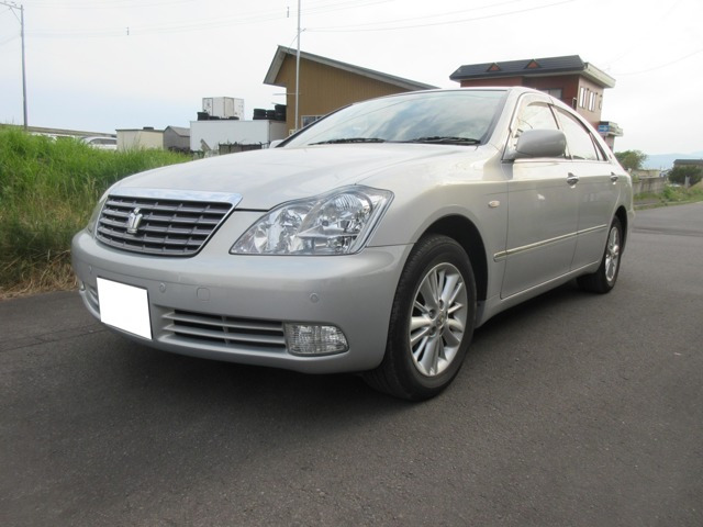 クラウン 3.0 ロイヤルサルーン i-Four 4WD ロイヤルサルーン i-Four 4WD