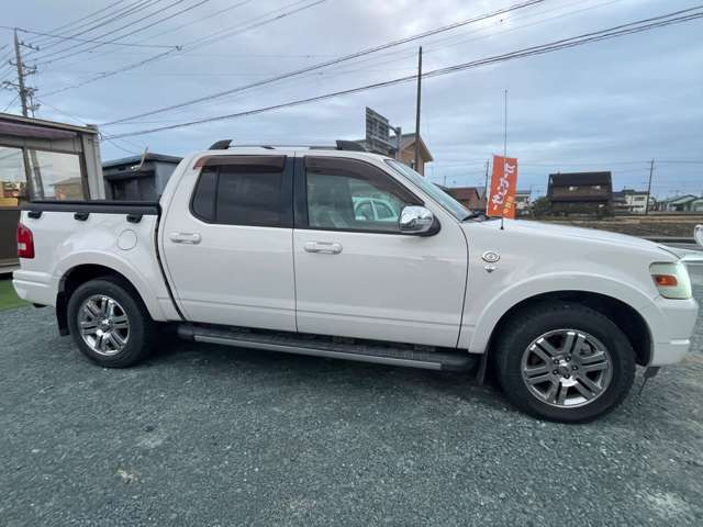 フォード エクスプローラースポーツトラック V8 リミテッド 4WD 4ドア