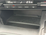 置くだけ充電搭載!
