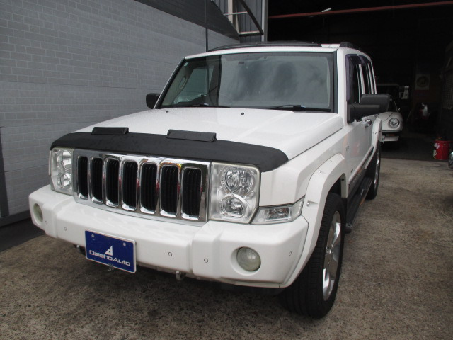 コマンダー 5.7 リミテッド HEMI 4WD 20インチアルミ