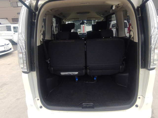 日産 セレナ 2.0 ハイウェイスター Vセレクション+Safety II S-HYBRID
