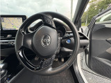 運転席側ドア内側:ガラスのヒビ割れ無しです。ドア内側に目立つ傷や汚れ無しです。現車確認いただけます!メールやお電話からご来店日時をお教えいただけますと幸いです。