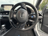 ステアリング:トヨタC-HR 令和5年車/車検令和10年5月/Gグレード(ハイブリッド)/// ★モデリスタ仕様★,パノラマパーキングアシスト,バックカメラ,ナビ,ETC,ドラレコ,スマートキー2個,取説書他