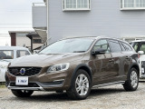 ボルボ V60クロスカントリー D4 SE ディーゼル