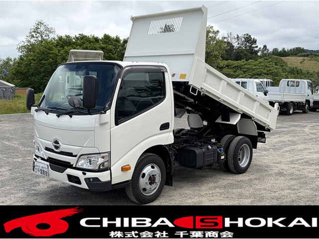 デュトロ  強化ダンプ 4WD 5MT 積載2750