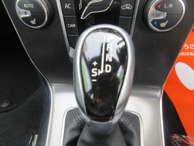 ボルボ V40 T4 SE 装備充実 ナビ Bカメラ の中古車詳細 (45,824km