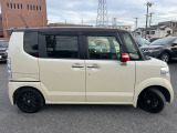 自動車保険もご相談ください。当店は三井住友海上、あいおいニッセイ同和損保の代理店です。保険担当が万一の際は連携を取って迅速にご対応致します。代車・レンタカーもご用意できますのでご安心ください。