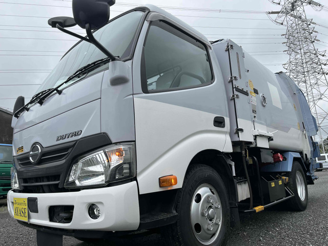 デュトロ 塵芥車 2t積プレス式パッカー車4.3立米AT