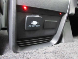 フロアコンソール後方にアクセサリーコンセント!100WまでのAC電源としてパソコン等が使えます!!