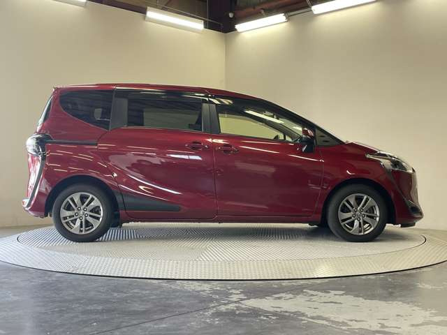 トヨタ シエンタ ファンベース G セーフティ エディション 純正ナビ