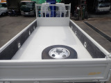 最大積載量:3000kg 荷台寸法:L349&times;W177&times;H38 床材:鉄