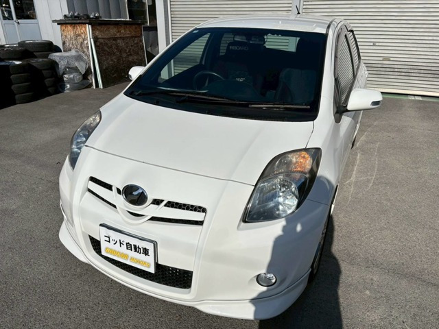 ヴィッツ 1.5 RS TRDターボM ニュアル プッシュスタート 2WD ナビ