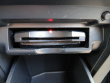 高速道路を使うときにいちいち止まらなくてスイスイ☆乗る時も降りる時もカードさえ入れとけば通勤で毎日使うときも必需品ですよね!もちろん週末の遠出のドライブの際もETCレーンは空いてますので、スイスイ☆