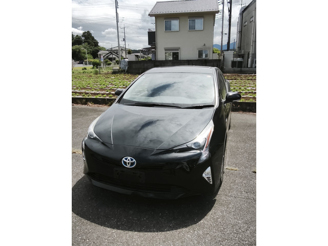 プリウス 1.8 S E-Four 4WD 四駆タイプのプリウス
