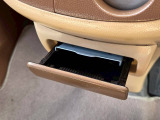灰皿も装備されておりますが、仕入れ当初から使われた形跡がなく、とてもきれいな状態になっております。