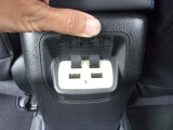 後席用USB電源ポート。