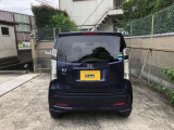 車庫入れ楽々バックカメラ付き♪