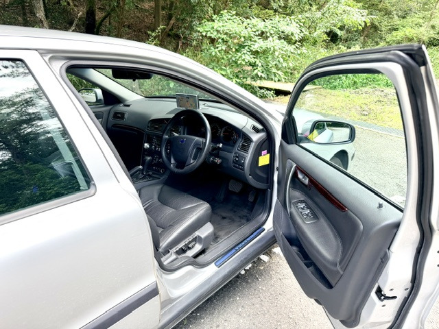 ボルボ V70 2.4 車検付き の中古車詳細 (44,100km, シルバー, 兵庫県
