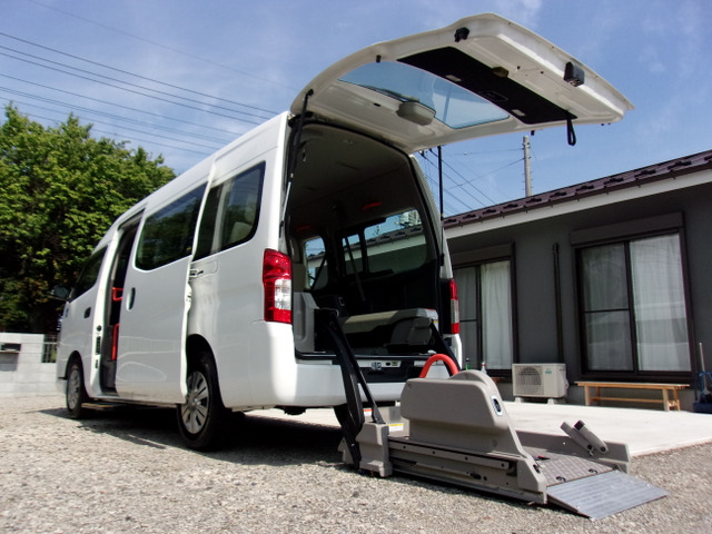 NV350キャラバン  チェアキャブ 車いす1+1仕様