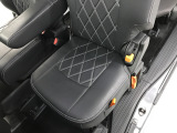 【自社整備工場完備】 自社整備工場を完備しており、納車前は徹底整備後お渡しとなります。自社工場だからこそ時間をかけれる。自社工場だからこそきめ細かい整備を。自社工場だからこそ出来る事があります。