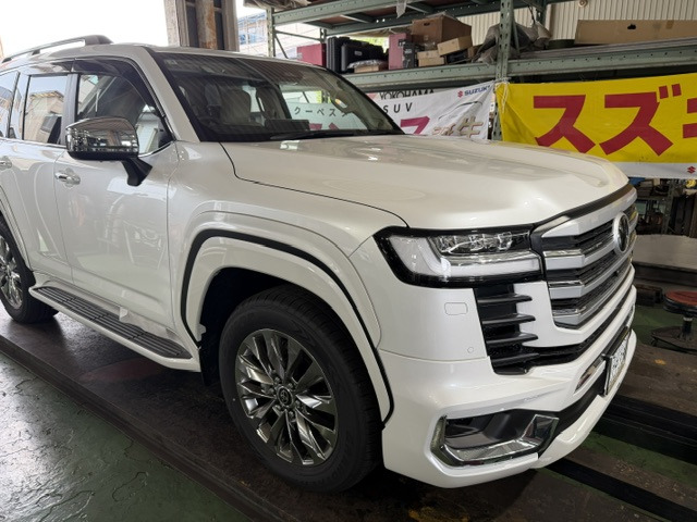 トヨタ ランドクルーザー300 3.5 ZX 4WD の中古車詳細 (300km, パール
