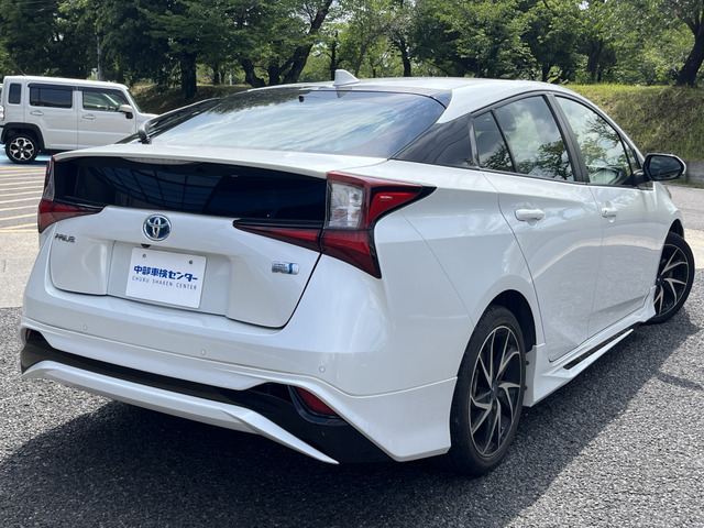 トヨタ プリウス 1.8 S ツーリングセレクション モデリスタエアロ の
