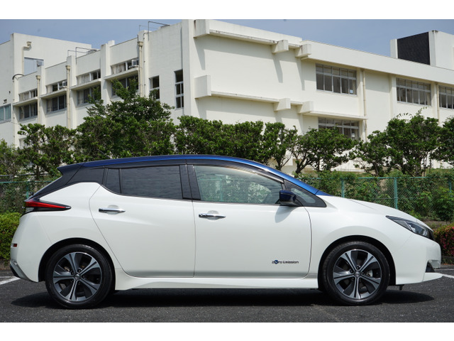 日産 リーフ X 10万台記念車 満充電296(313km)セグメント12 の中古車