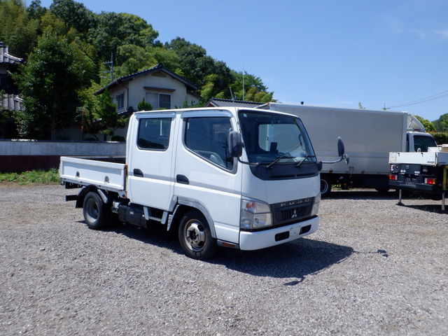 三菱ふそう キャンターガッツ 1.2t Wキャブ 5MT バックカメラ の中古車