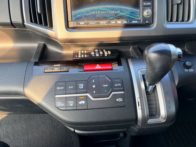 ホンダ ステップワゴン 2.0 スパーダ Z インターナビ セレクション 7人