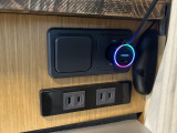 照明スイッチ 12Vソケット 100Vコンセント