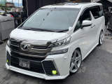 ガラスコーティングも施工可能です。費用は20.000円から承っております。※車種により価格が変わる場合がございます。その他オプションも取り揃えておりますので、商談担当にお申し付けください。