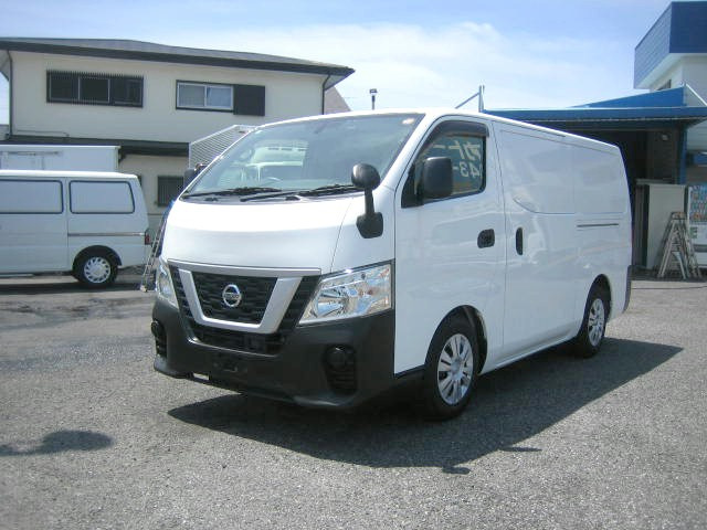 NV350キャラバン 中温冷凍車・-7度設定・平床ステンレス