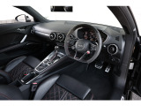 TT RSクーペ 2.5 4WD 400ps/B&O/OP20AW