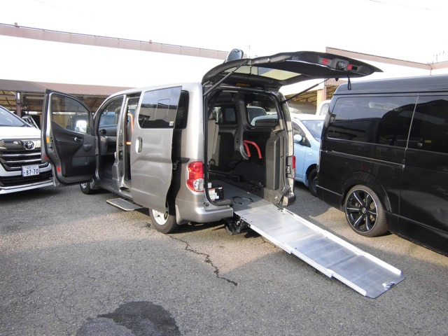 NV200バネットバン 1.6 チェアキャブ 車いす2名仕様 リアクーラー 純正ナビBカメラ ...