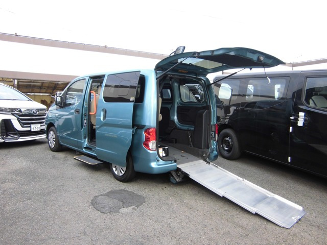 NV200バネットバン 1.6 チェアキャブ 車いす2名仕様 電動スライドステップ 純正ナビ ...