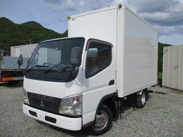 キャンターガッツ 1.4トン パネルバン 全低床 AT