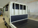 荷台内寸:203&times;162&times;38 三方開 左右アオリ上部アルミ縞鋼板プロテクター 垂直P/G 600kg付