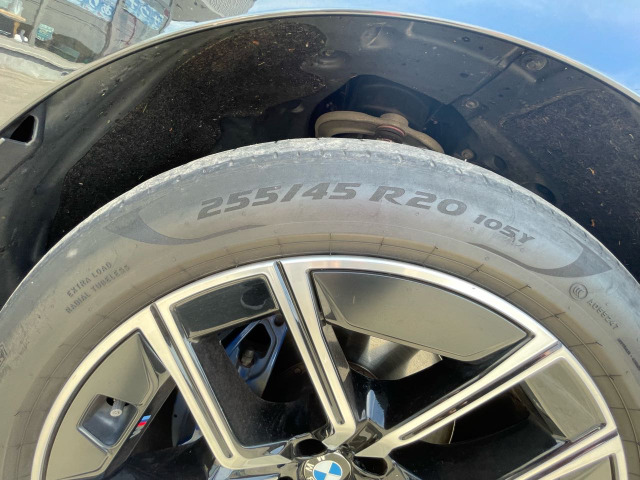 BMW 7シリーズ 740d xドライブ Mスポーツ 4WD 冬タイヤ付き の中古車