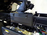 アドブルー 燃料タンク100L 右シャシ中央工具箱