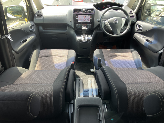 日産 セレナ 2.0 ハイウェイスター Vセレクション+Safety S-HYBRID F